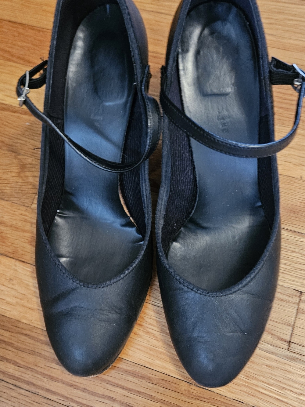 Classic Character Shoes - SIZE 6.5